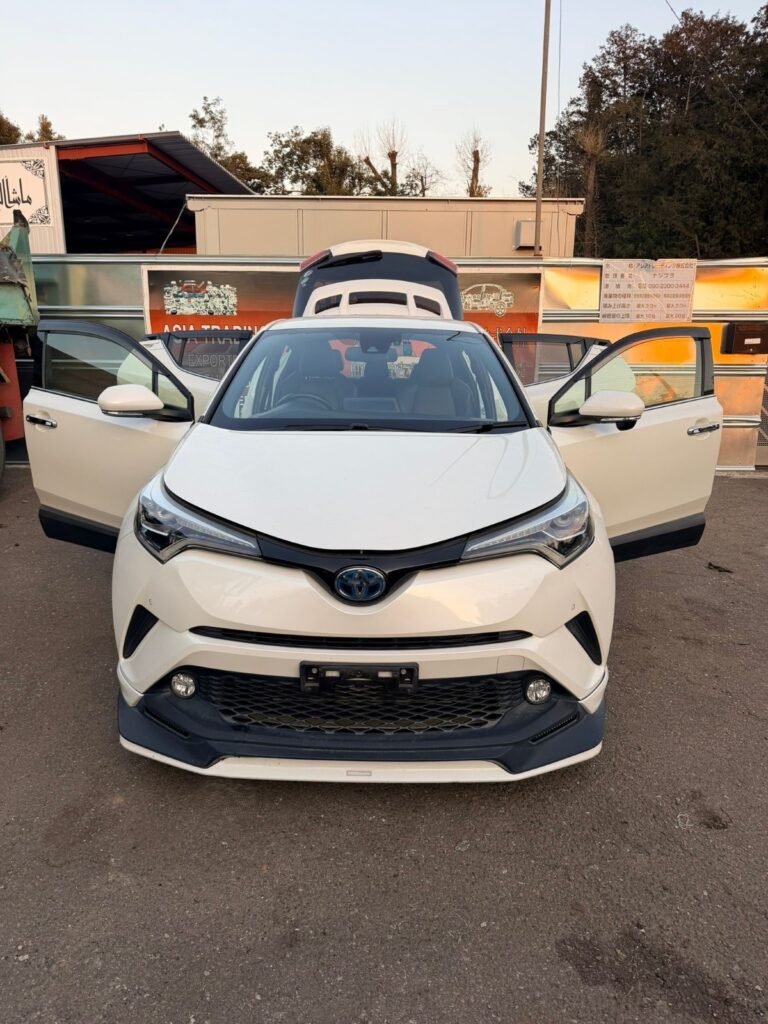 TOYOTA C-HR HYBRID G 2017