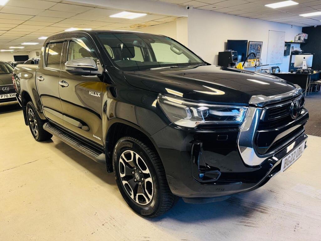 Toyota Hilux 2.8 D-4D Invincible Auto 4WD Euro 6