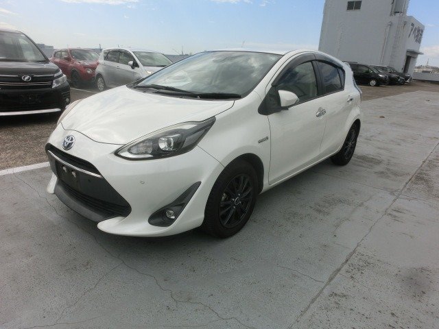 TOYOTA AQUA 2019 WHITE