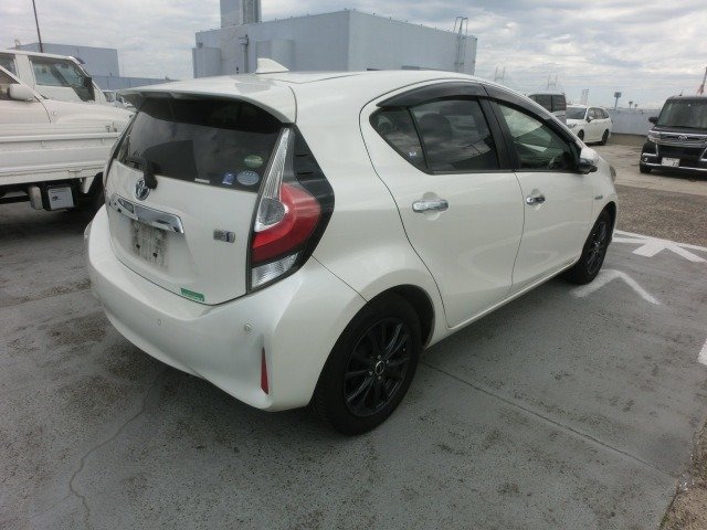 TOYOTA AQUA 2019 WHITE